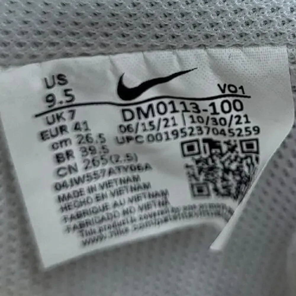 Nike women court